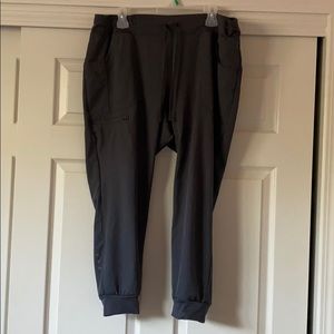 Pewter Gray Heart & Soul Jogger Scrubs XL Petite